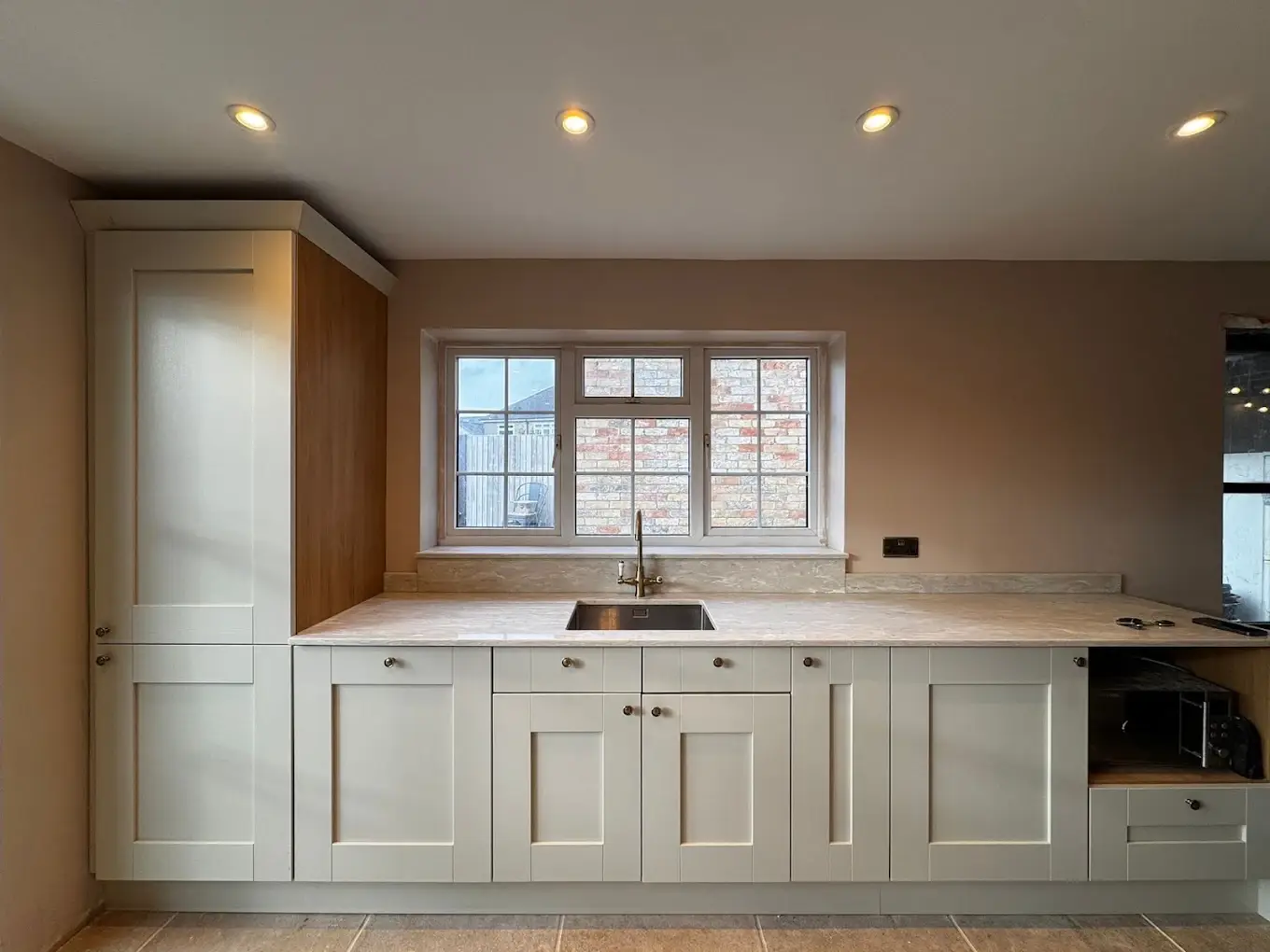 Modern Kitchen Sink With Granite Worktops